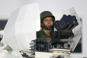 Maduro compró 300 nuevos equipos antimotines para castigar a “terroristas”