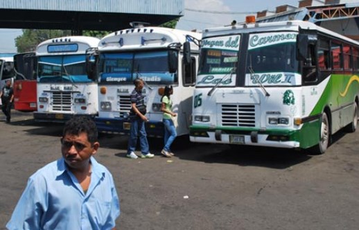 Transportistas fijaran posición ante la crisis en enero