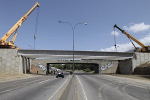 Restituyen el paso en la autopista Francisco Fajardo de Caracas
