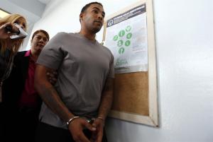 Así ingresó Don Omar a prisión (Fotos)