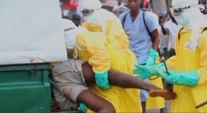 Paciente con ébola escapa en busca de comida y siembra el pánico