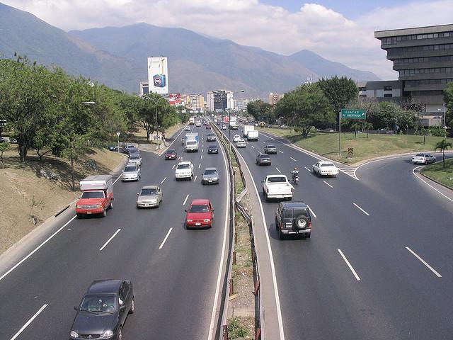 Autopista-Francis-Fajardo