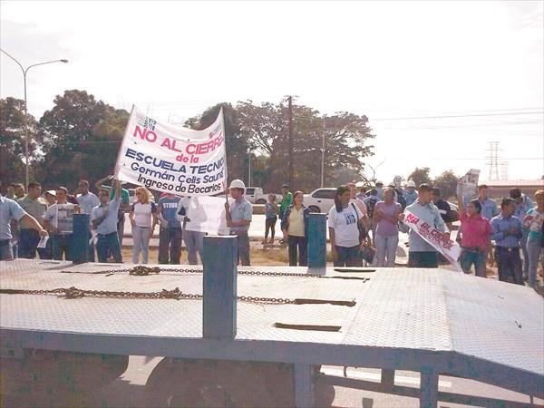Estudiantes de la Escuela Técnica Cadafe protestaron por falta de recursos