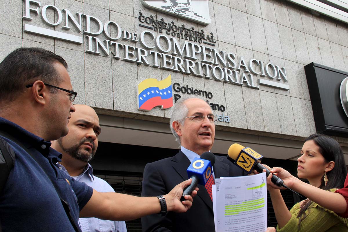 Alcalde Ledezma reclamó recursos para proyectos especiales ante FCI