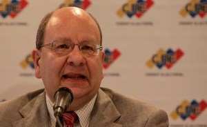 Vicente Díaz: Nombramientos de rectores del CNE son provisorios