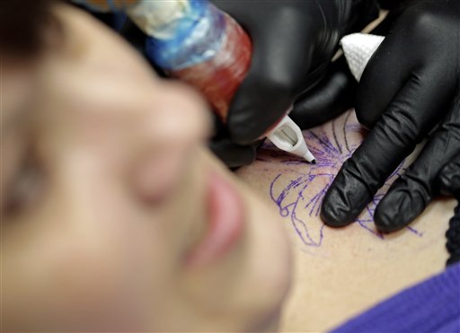 Tatuajes para sobrevivientes de cáncer de mama en EEUU