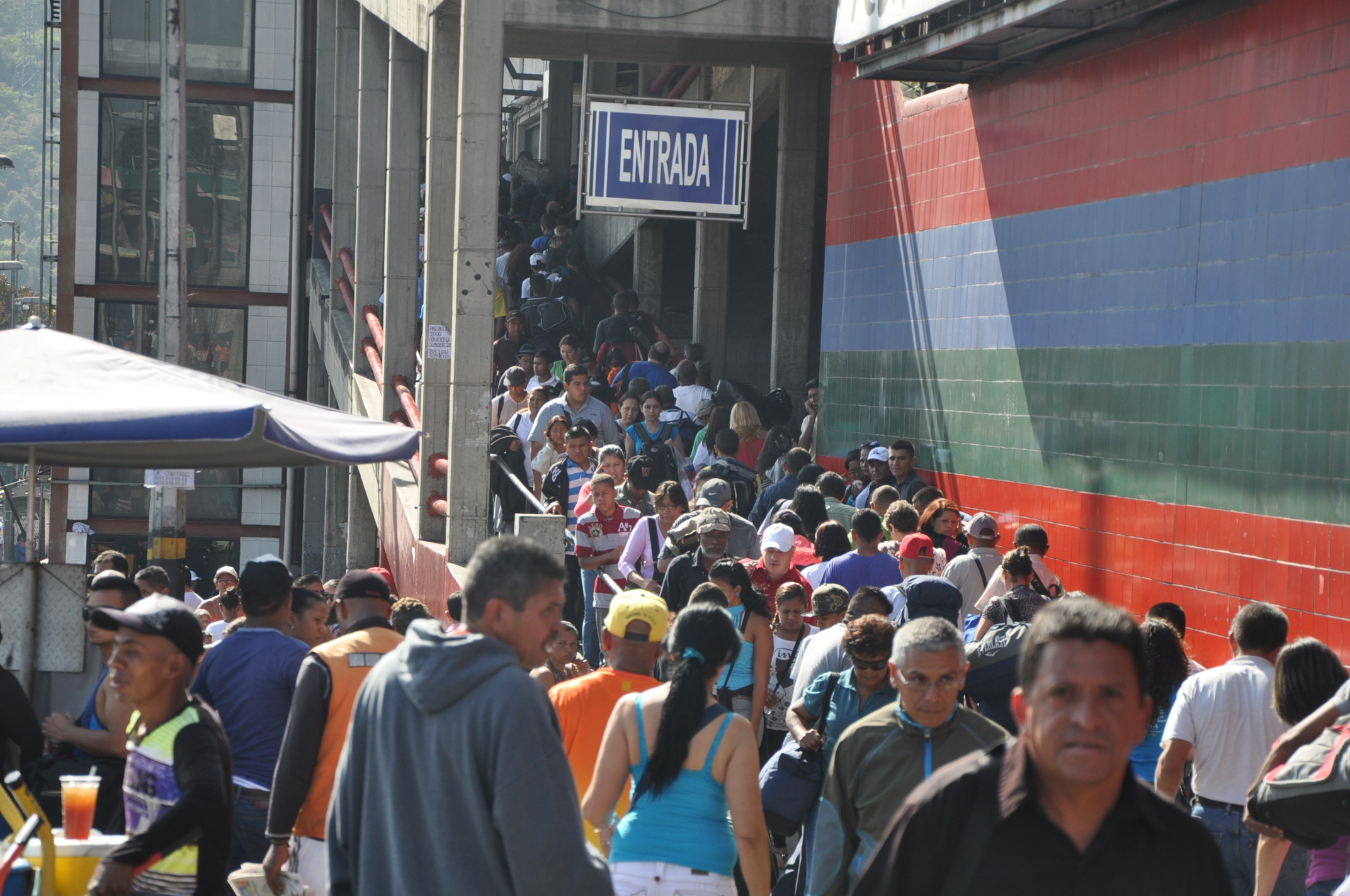 Así está el Terminal de La Bandera (Fotos)