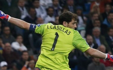Así fue el primer gol que recibió Casillas en el Oporto (VIDEO)