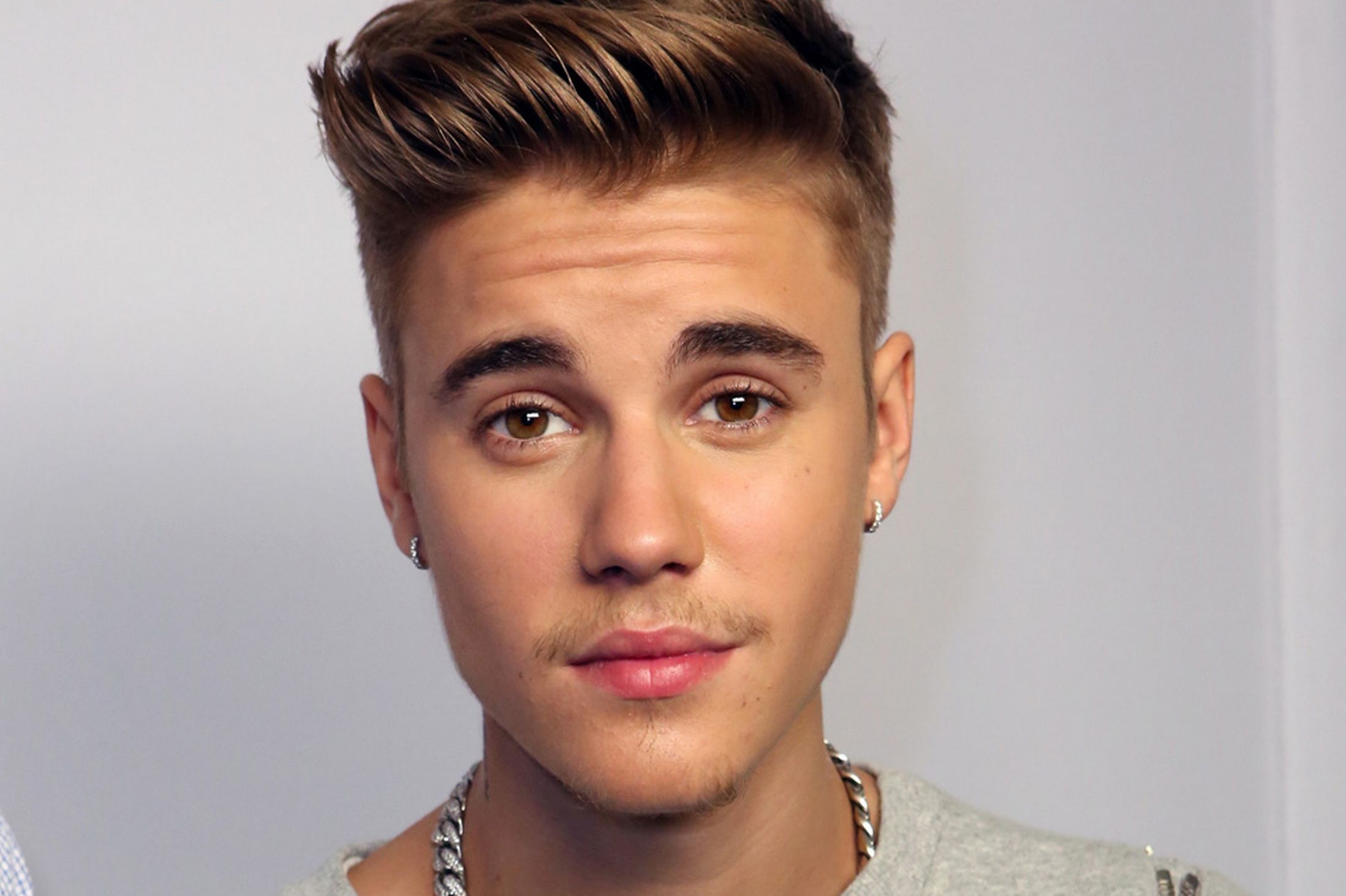 Justin Bieber cumple 21 años con un único deseo