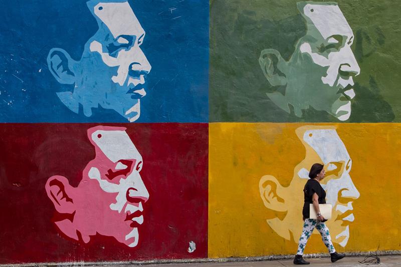 Así se manifiestan personajes oficialistas tras 2 años de la muerte de Hugo Chavez (Tuits)