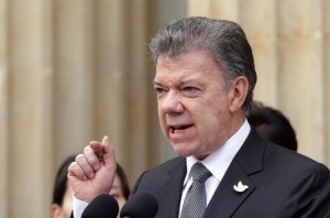 Santos en desacuerdo con revisar las amnistías a exguerrilleros del M-19