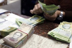 Banca limita a un máximo de 40 mil bolívares en retiro por cheques por escasez de billetes