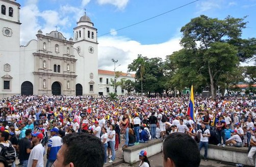REPLETO: Una vez más San Cristóbal dio la talla y salió a manifestar (FOTOS)