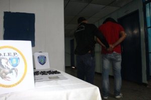 Capturan a funcionario del Min-Deportes con cocaína en el estadio de Pueblo Nuevo