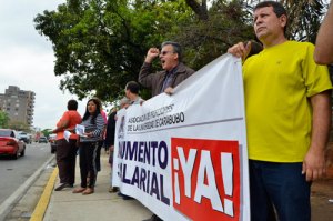 Profesores universitarios en Carabobo radicalizarán protesta por incremento salarial