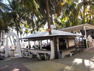 Restaurantes de playa en Nueva Esparta se adaptan a la escasez