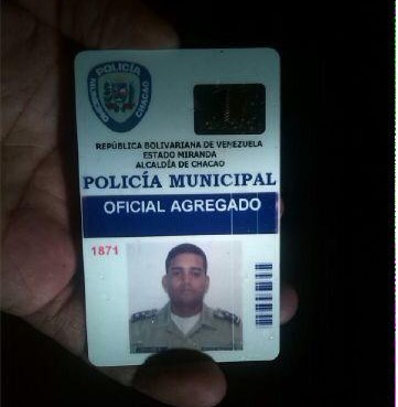 Asesinan a PoliChacao en la autopista Francisco Fajardo para robarle su arma