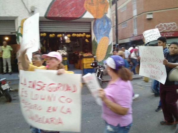Protestan en La Candelaria por inseguridad (tuits)