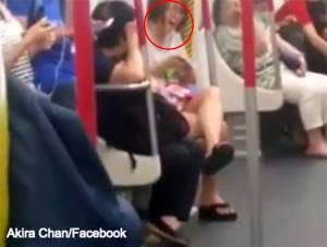 Esta mujer entró en una fuerte crisis nerviosa cuando su celular se quedó sin batería (VIDEO)