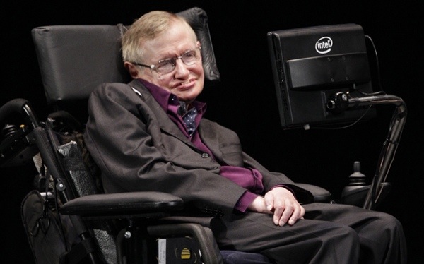 Stephen Hawking: No podremos vivir otros mil años sin escapar de la Tierra