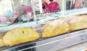 Las empanadas se quedan frías en Puerto La Cruz por sus precios