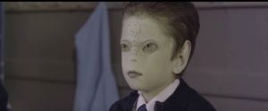 Niño extraterrestre protagoniza campaña de Unicef contra acoso escolar