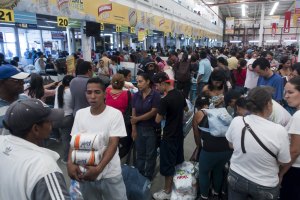 Gobierno de Maduro ha fracasado en siete planes antibachaqueo