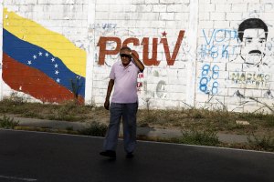 Maduro se derrumba con el 82% de rechazo de los venezolanos en las encuestas