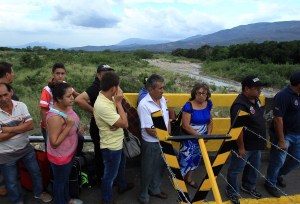 Abren paso fronterizo para trabajadores colombianos