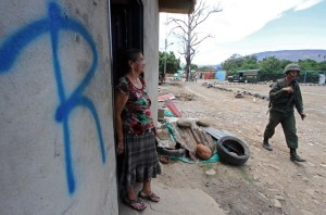 Vielma Mora admite “gran daño” por marcaje de viviendas colombianas