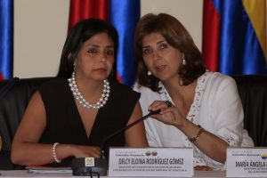 Cancilleres: Venezuela y Colombia anuncian reunión de ministros de defensa para tratar tema fronterizo