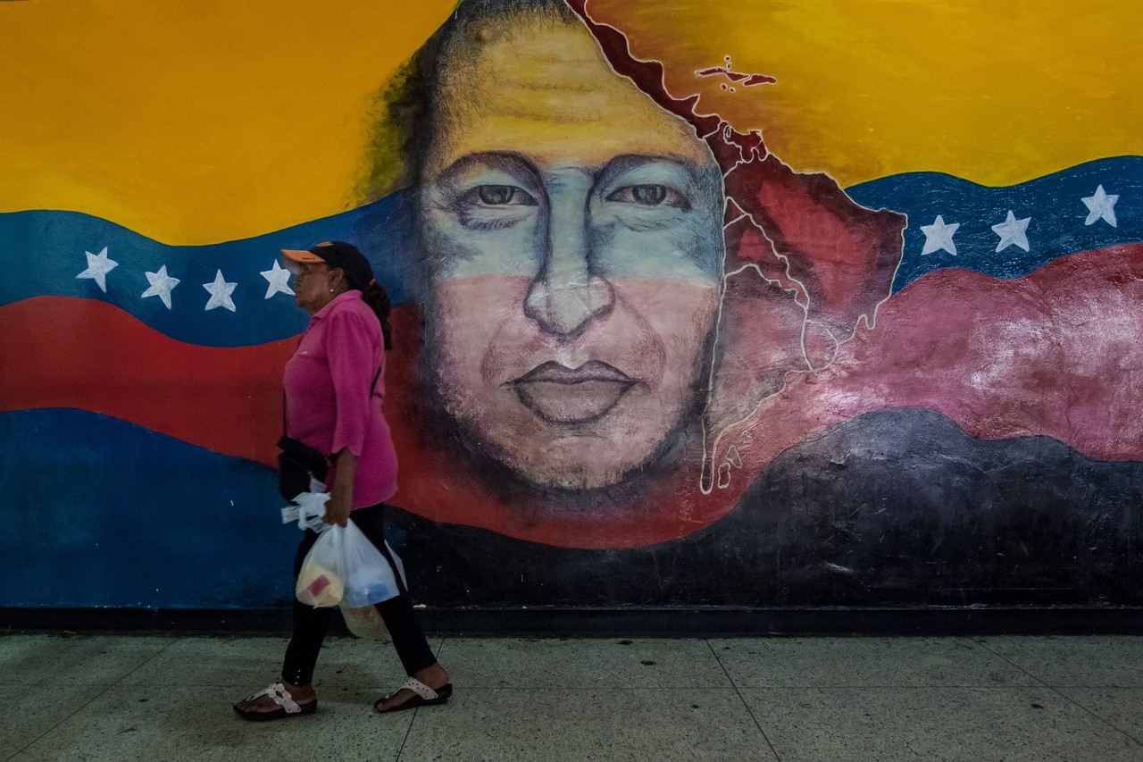 Chávez, un mito obligado en escuelas públicas y privadas