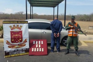 Detenido hombre en Paraguachón con 51 mil dólares ocultos en un carro