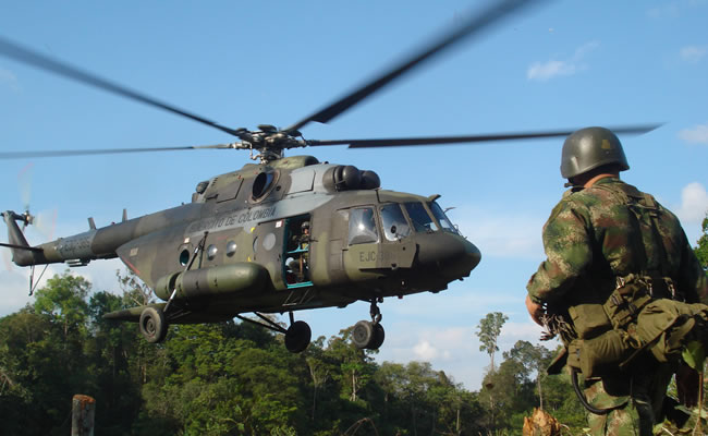 Aislan a 540 militares colombianos tras muerte de un soldado por meningitis