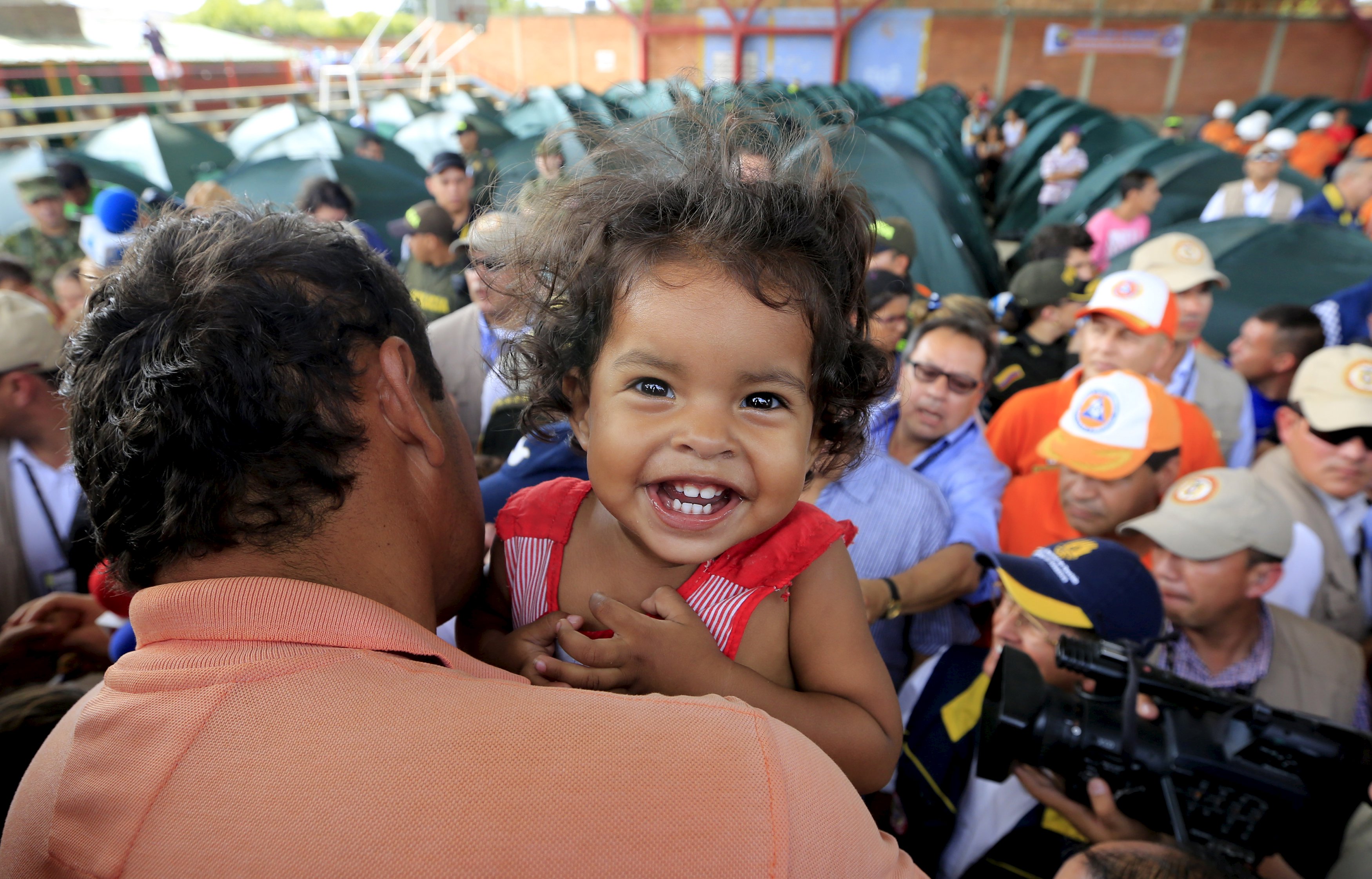 En Venezuela hay 299 niños que tienen a sus padres en Colombia