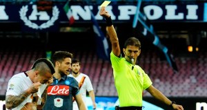 Árbitros italianos de segunda división también podrán sacar tarjeta verde