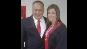 Fotografía de la jueza que sentenció a López junto a Diosdado Cabello se hace viral en Internet