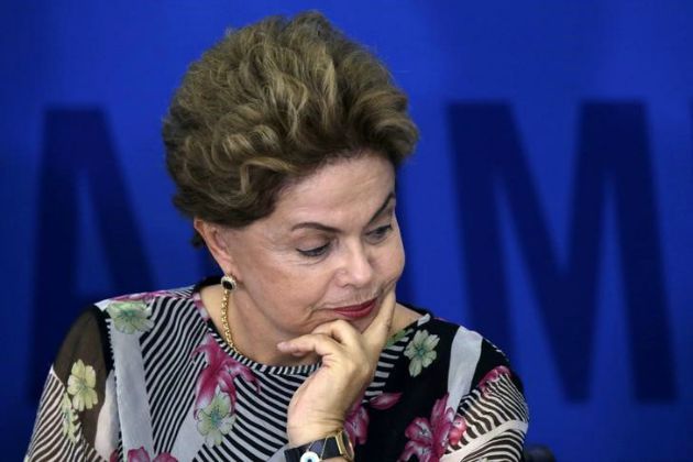 Rousseff pierde batalla legal, enfrenta amenaza de un juicio político en Brasil