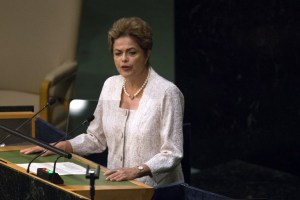 Rousseff “indignada” frente a la posibilidad de enfrentar juicio político