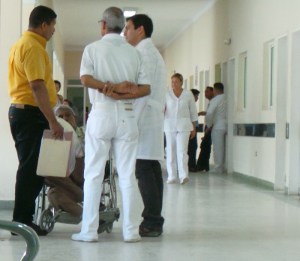 En Valencia los servicios de salud disminuyen su atención por cortes programados