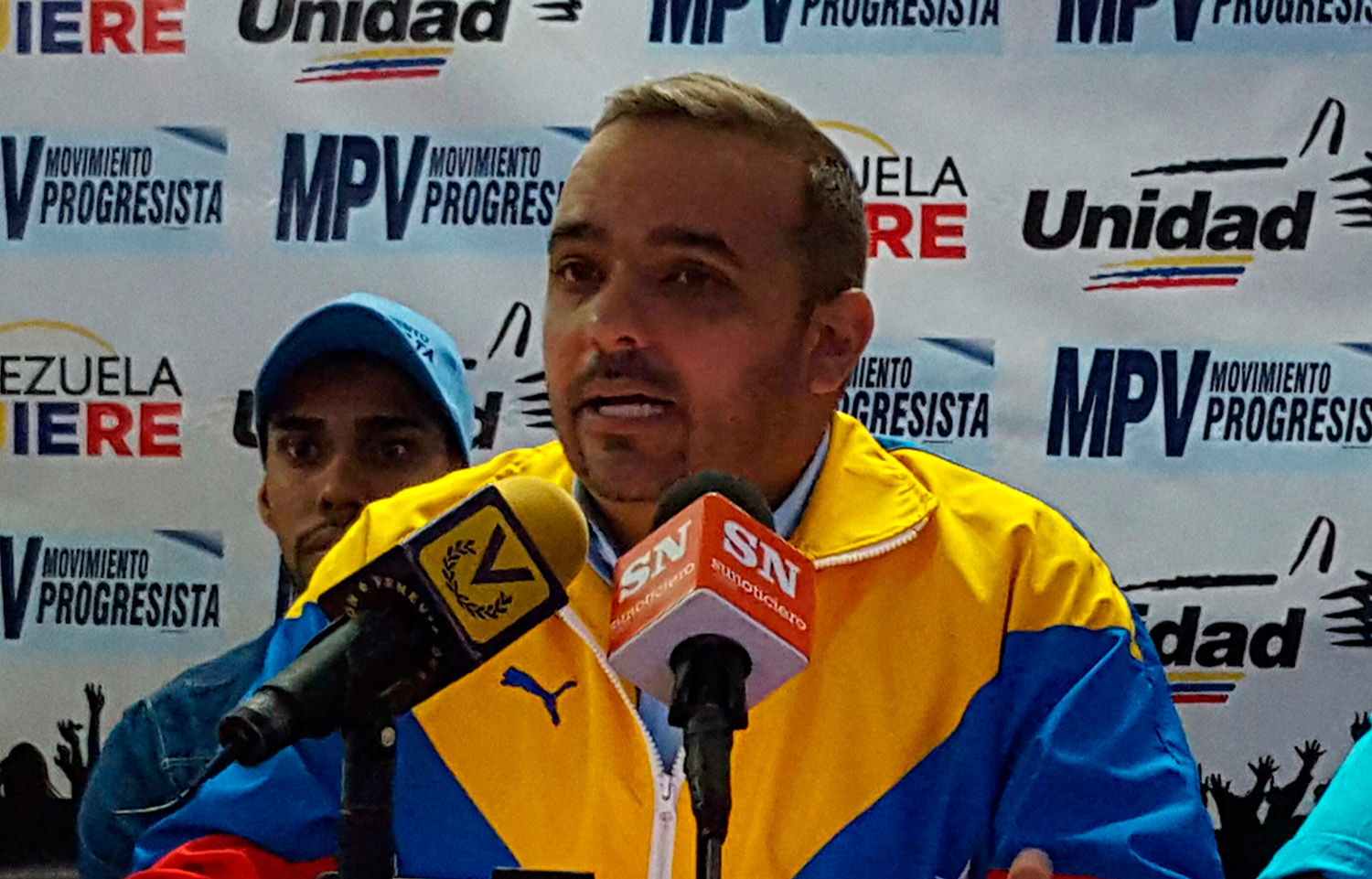 Diputado Manuel Teixeira: Gobierno venezolano no puede ignorar la calificación del BCV como el peor mundo