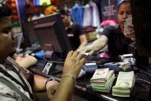 Cámara de Comercio de EEUU: Venezuela podría caer en recesión económica