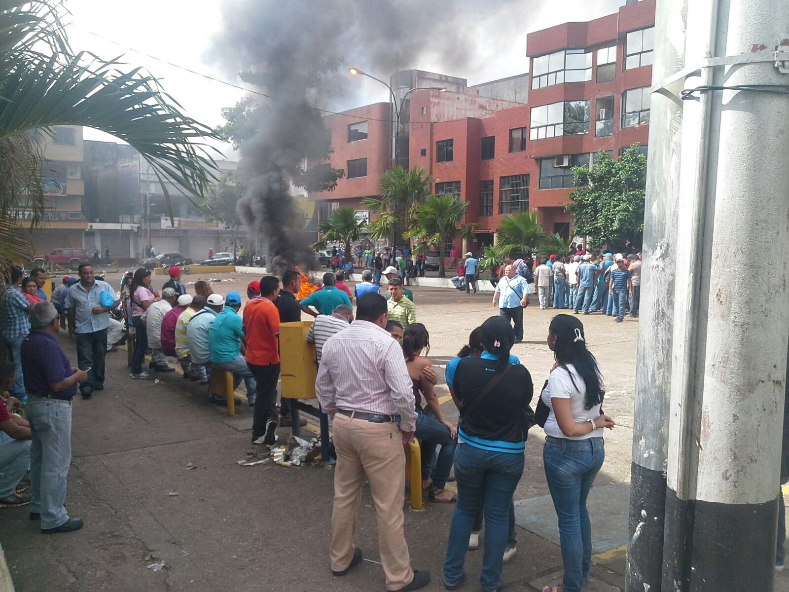 Alcalde Warner Jiménez rechazó actos vandálicos  de sectores oficialistas en Maturín (Fotos)