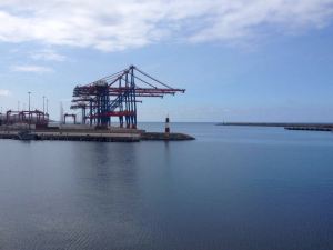 Precaria situación: El fantasmal Puerto de La Guaira desabastecido (fotoreportaje)