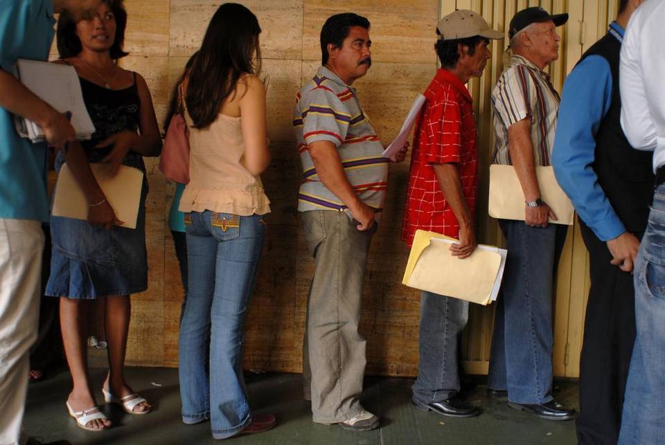 El Nuevo Herald: Gobierno venezolano niega pensiones a miles de jubilados en el exterior