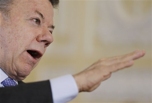 Santos pide paz en inicio de Cuaresma y a 40 días de acuerdo con Farc
