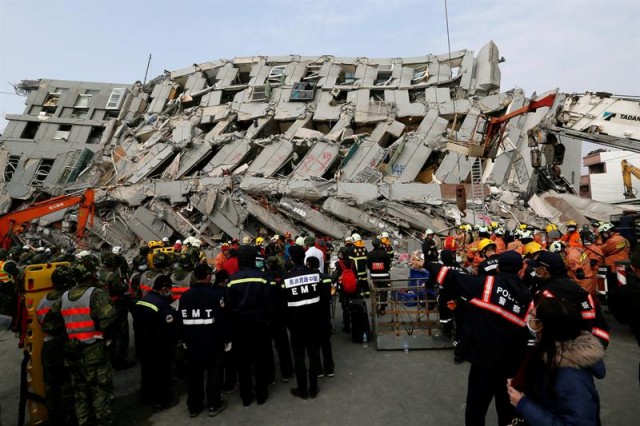 Sismo en Taiwán: 14 muertos y cientos de desaparecidos