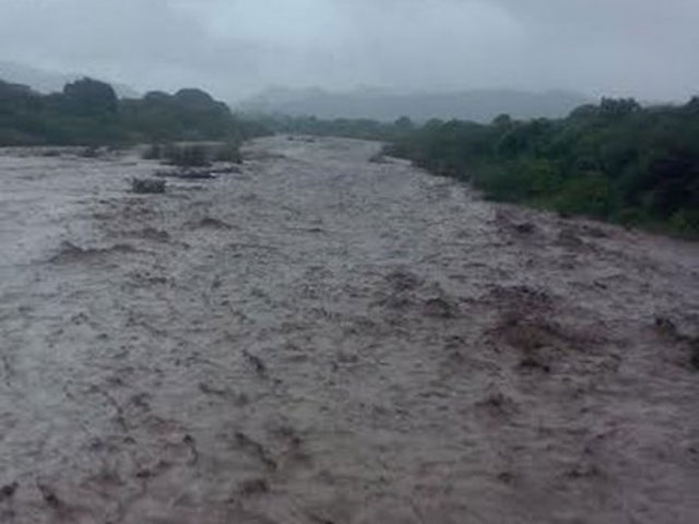 Abuela y tres nietos mueren por súbita crecida de río en Argentina