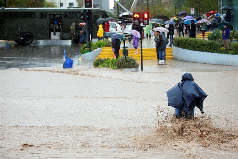 Al menos cuatro muertos tras fuertes lluvias en Chile