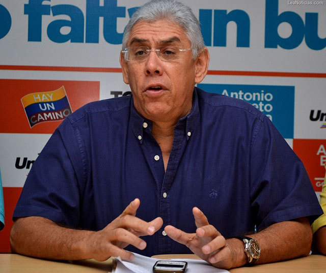 Presidente del Cleanz amenaza a Barreto Sira con asumir la gobernación si no se juramenta ante la ANC cubana